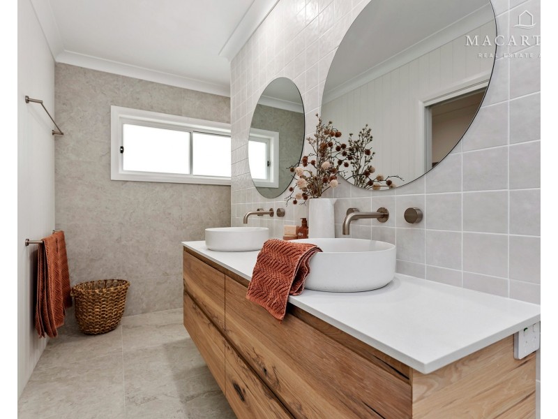126 Muttama Parade, Gobbagombalin NSW 2650