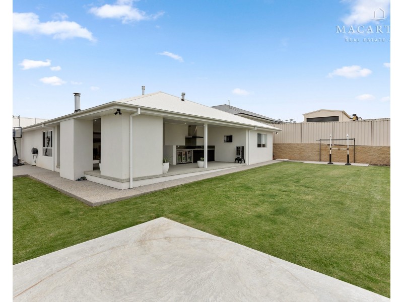 126 Muttama Parade, Gobbagombalin NSW 2650