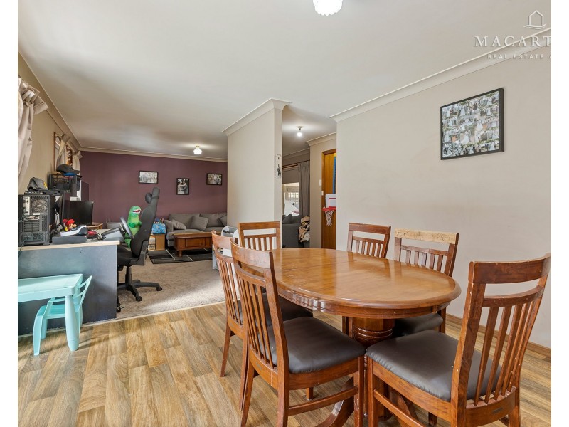 71 Dalman Parkway, Glenfield Park NSW 2650