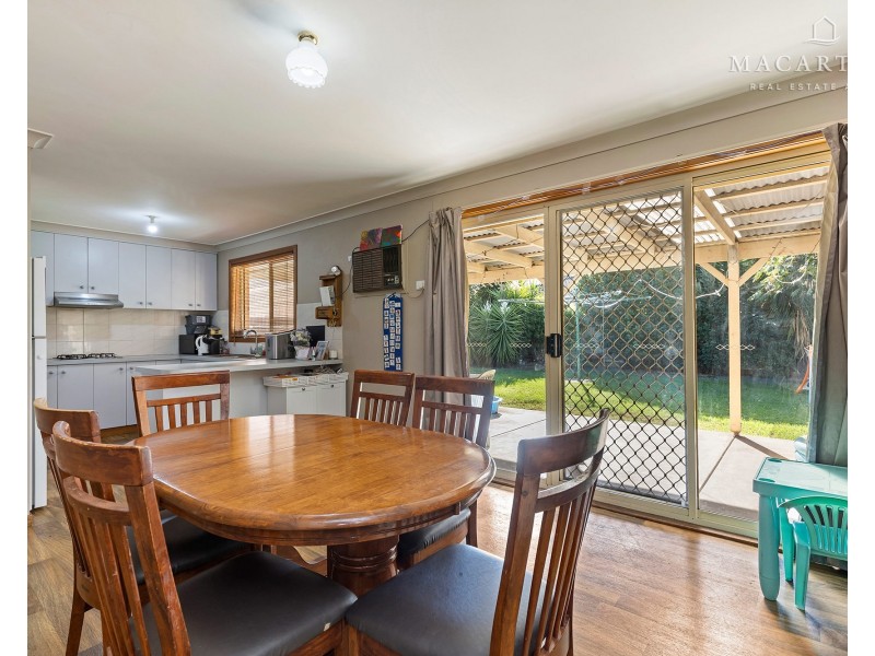 71 Dalman Parkway, Glenfield Park NSW 2650