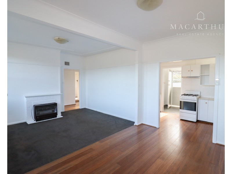 138 Macleay Street, Turvey Park NSW 2650