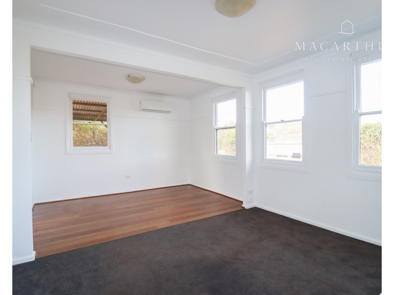 138 Macleay Street, Turvey Park NSW 2650