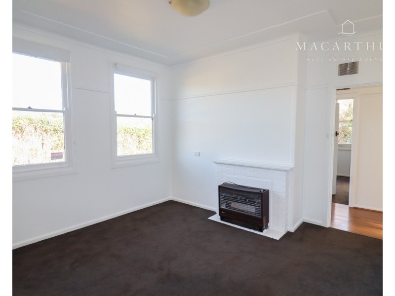 138 Macleay Street, Turvey Park NSW 2650