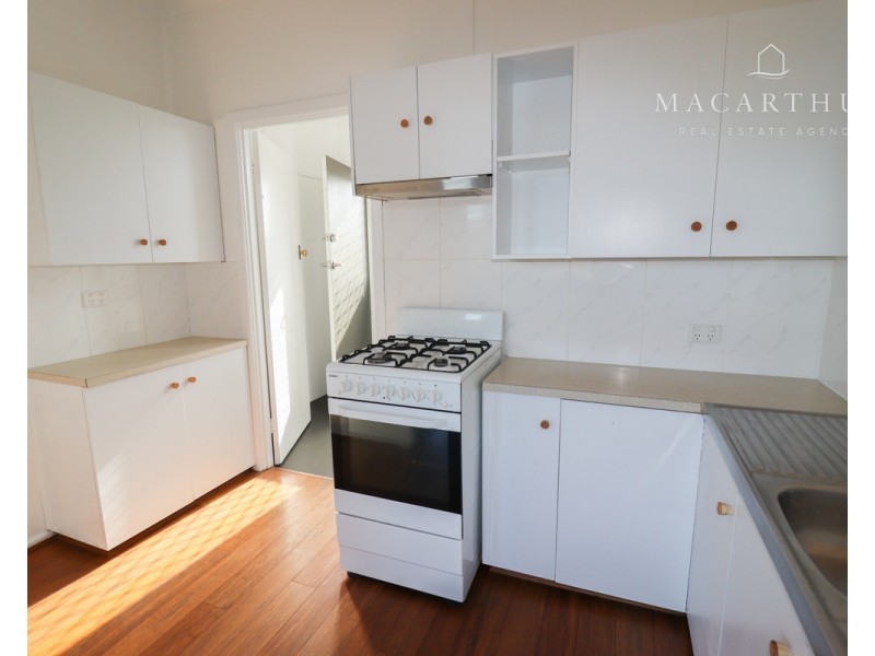 138 Macleay Street, Turvey Park NSW 2650