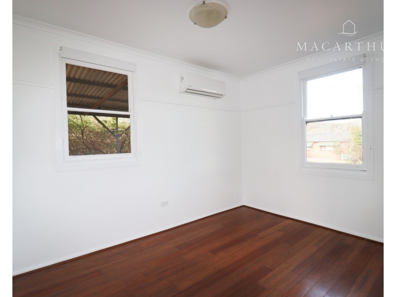 138 Macleay Street, Turvey Park NSW 2650