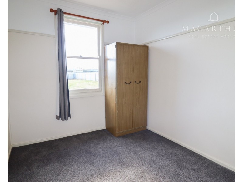 138 Macleay Street, Turvey Park NSW 2650