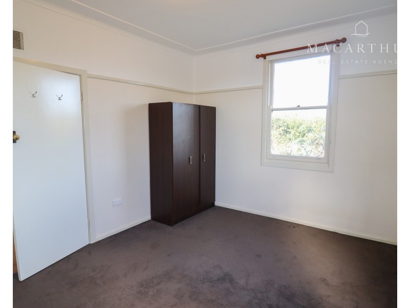 138 Macleay Street, Turvey Park NSW 2650