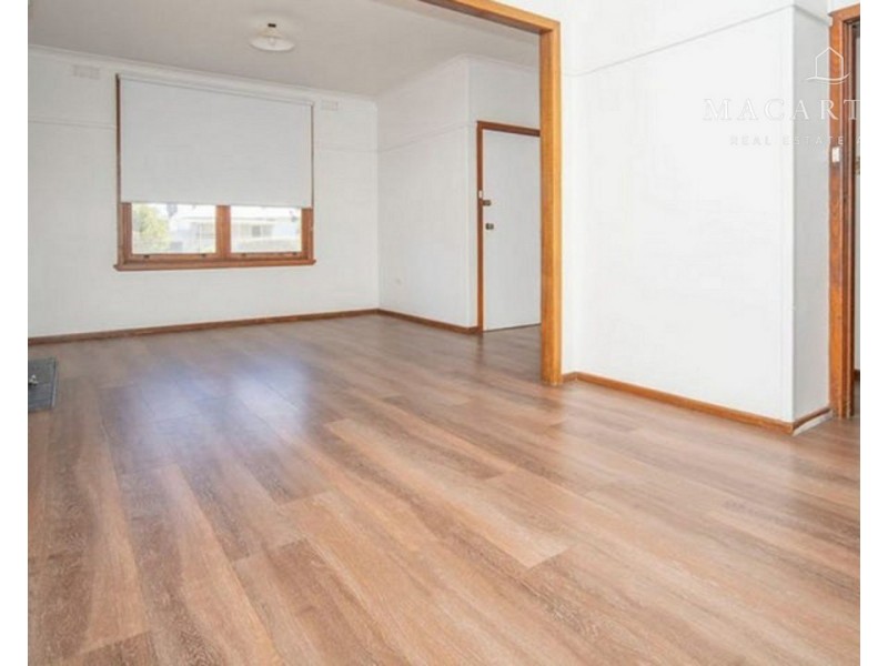 20 Fernleigh Road, Mount Austin NSW 2650
