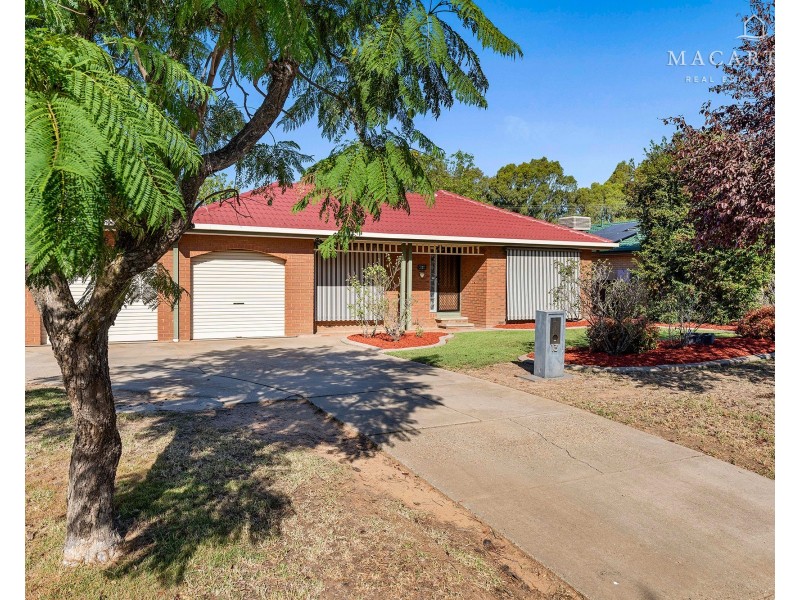 13 Goborra Street, Glenfield Park NSW 2650
