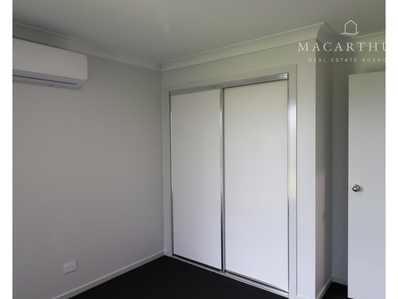 2/140 Muttama Parade, Gobbagombalin NSW 2650