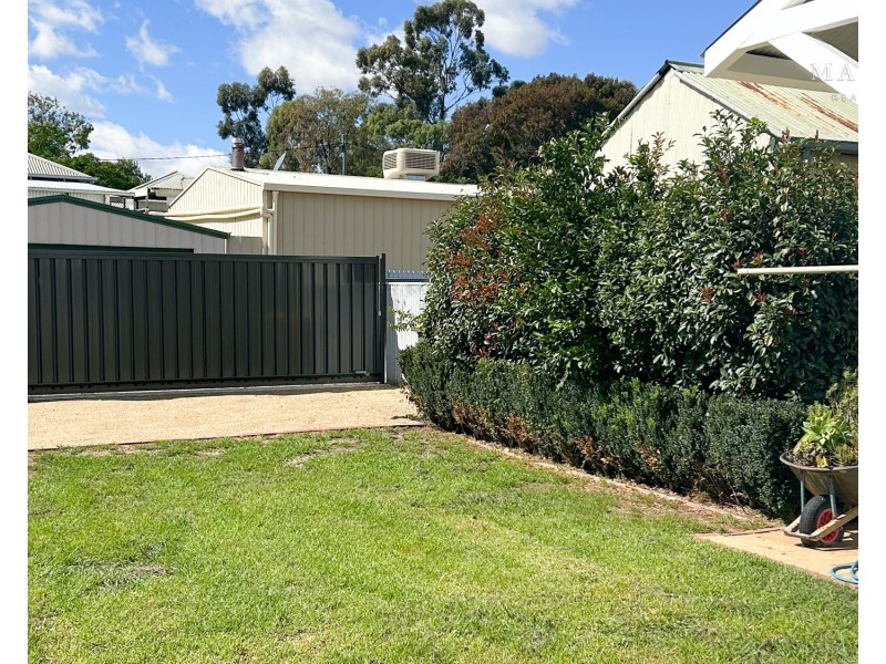 29 Norman Street, Turvey Park NSW 2650