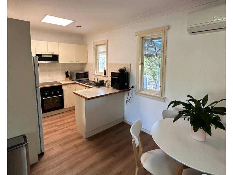 25 McKell Avenue, Mount Austin NSW 2650