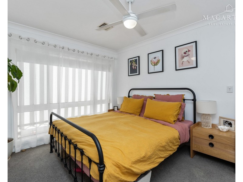 8 Schooner Place, Estella NSW 2650