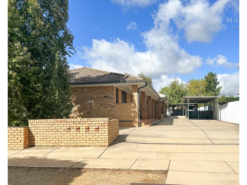 2/94 Urana Street, Turvey Park NSW 2650