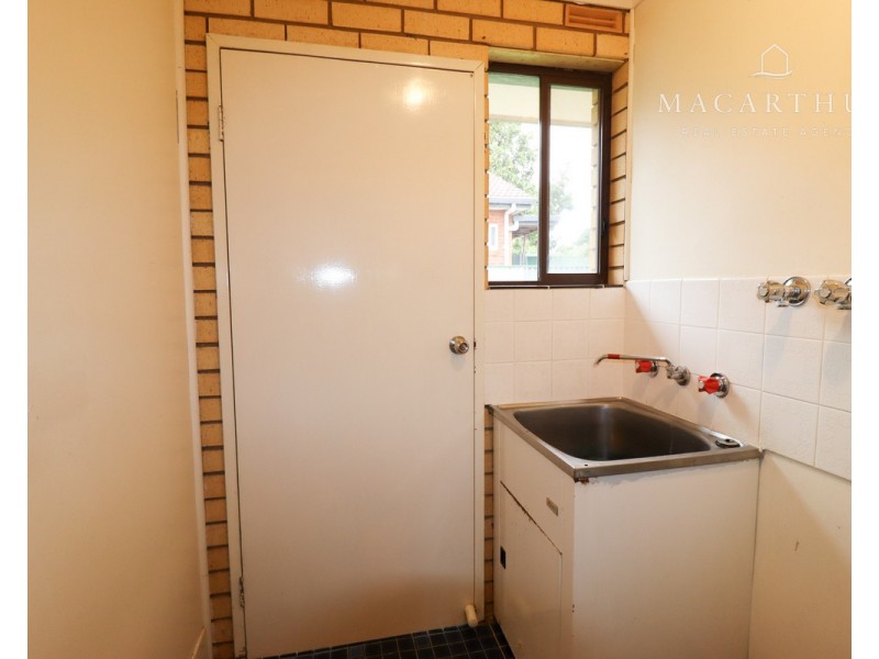 170 Fernleigh Road, Mount Austin NSW 2650
