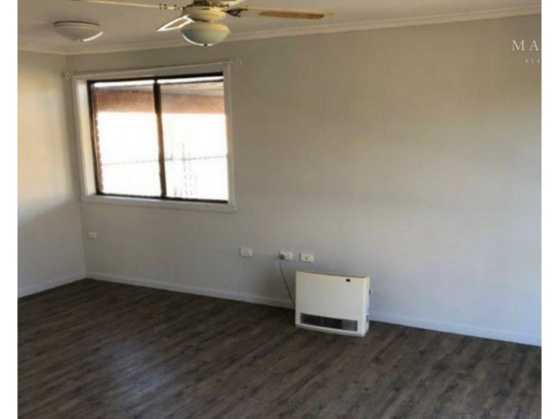 81 Mckell Avenue, Mount Austin NSW 2650