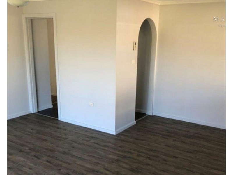 81 Mckell Avenue, Mount Austin NSW 2650