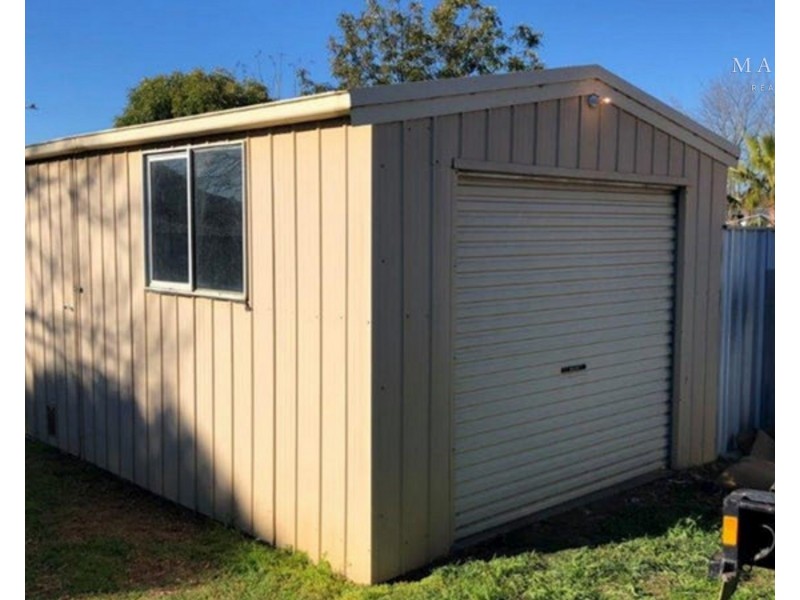 81 Mckell Avenue, Mount Austin NSW 2650