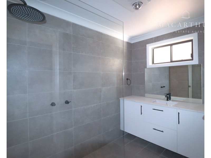 1 Wiradjuri Crescent, Wagga Wagga NSW 2650