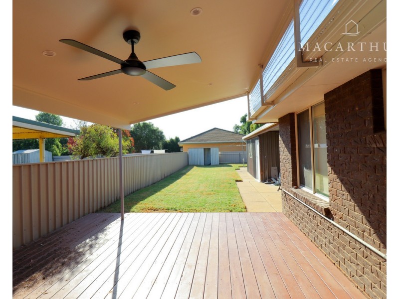 1 Wiradjuri Crescent, Wagga Wagga NSW 2650