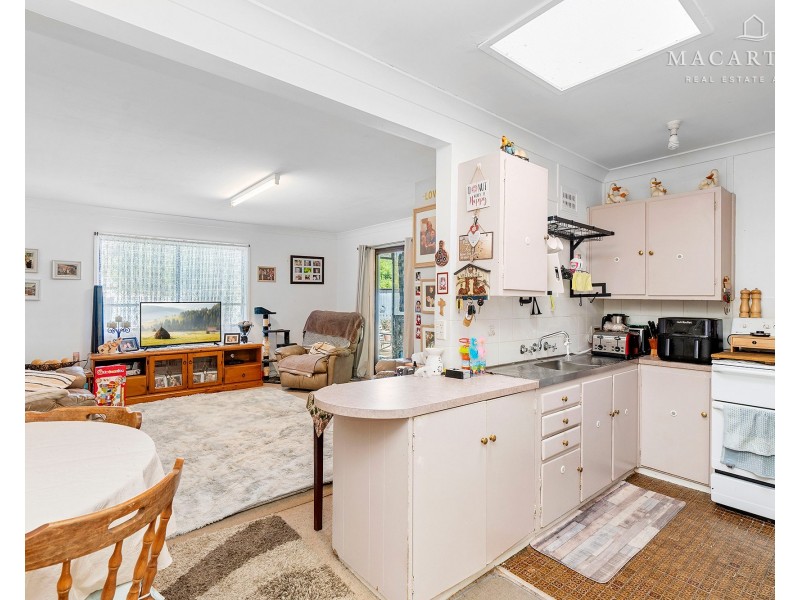 6 Malta Crescent, Ashmont NSW 2650