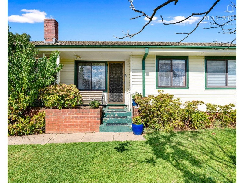 6 Malta Crescent, Ashmont NSW 2650