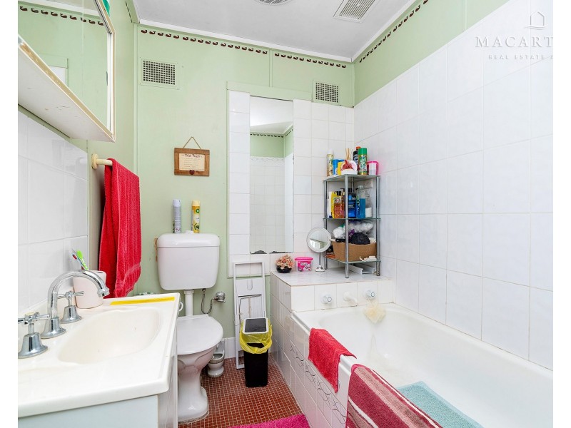 6 Malta Crescent, Ashmont NSW 2650