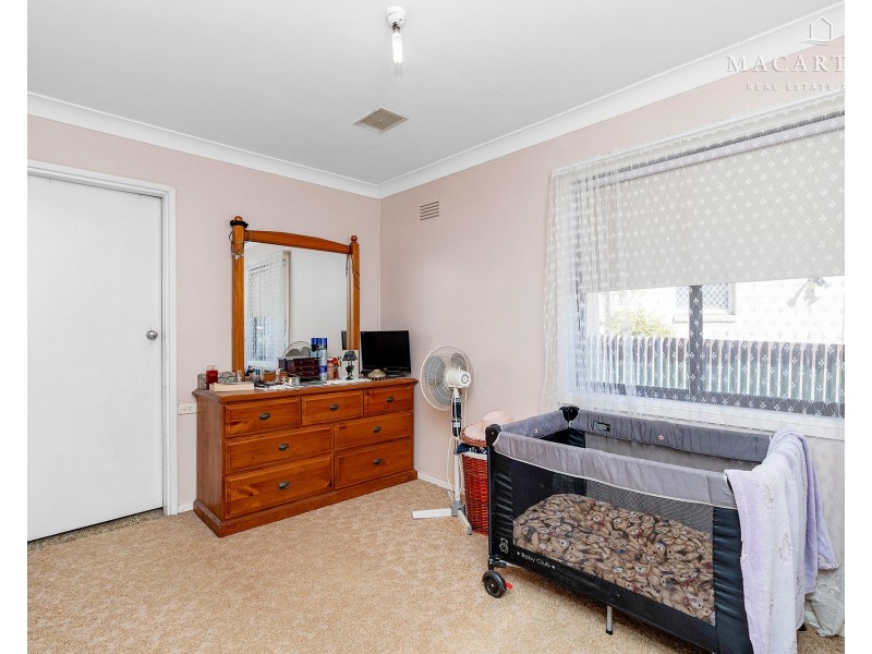 6 Malta Crescent, Ashmont NSW 2650