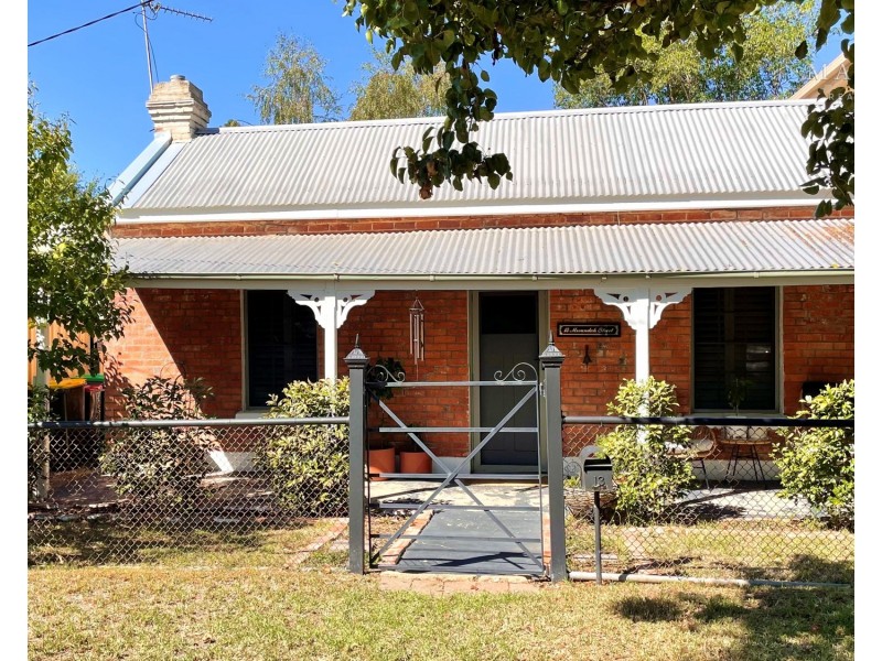 13 Morundah Street, Wagga Wagga NSW 2650