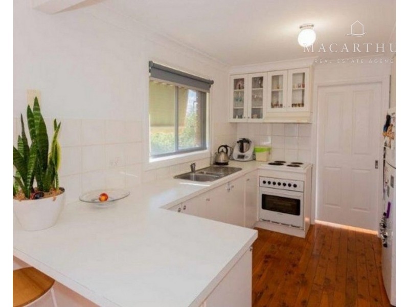 18 Malumba Crescent, Kooringal NSW 2650