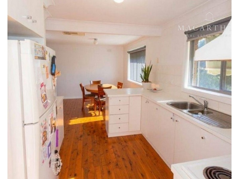 18 Malumba Crescent, Kooringal NSW 2650