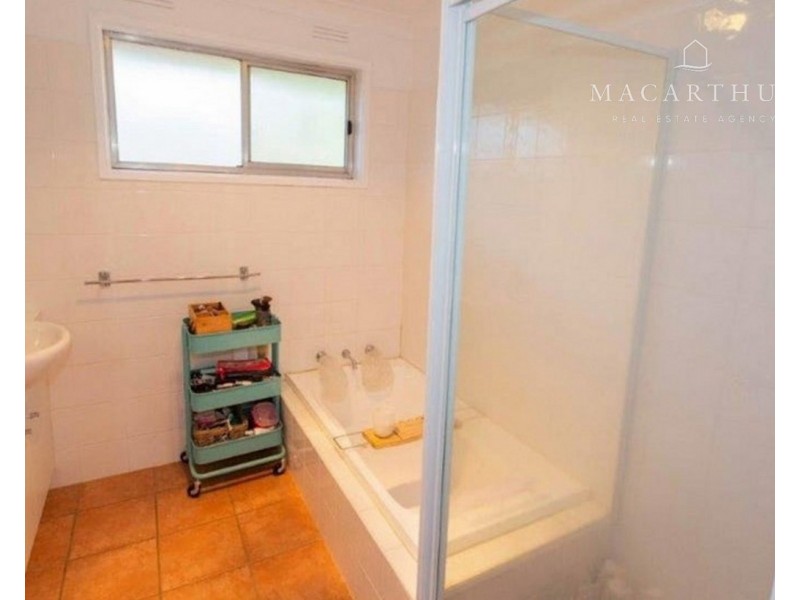 18 Malumba Crescent, Kooringal NSW 2650