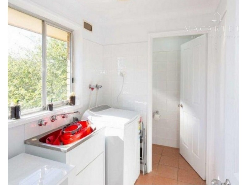 18 Malumba Crescent, Kooringal NSW 2650