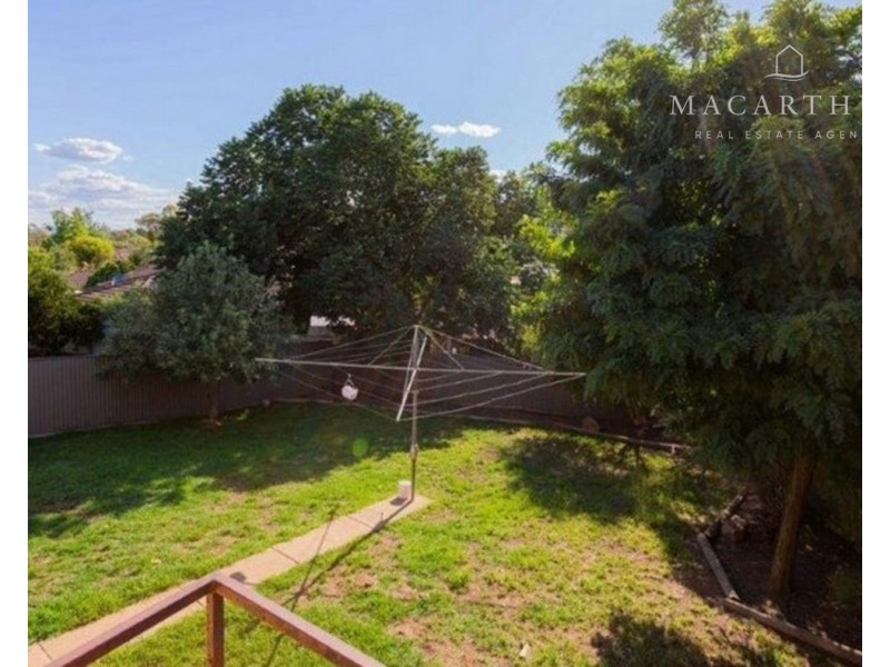 18 Malumba Crescent, Kooringal NSW 2650