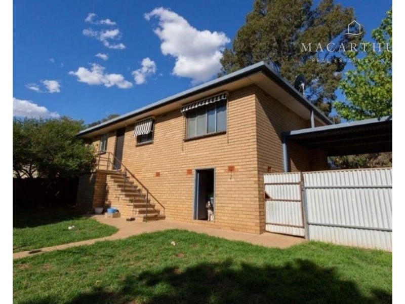 18 Malumba Crescent, Kooringal NSW 2650