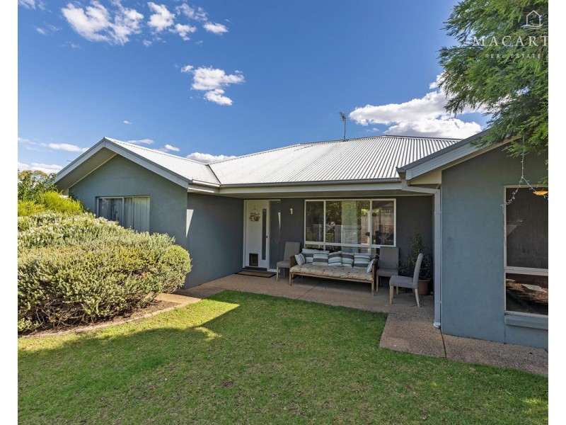 1/3 Bogong Crescent, Tatton NSW 2650