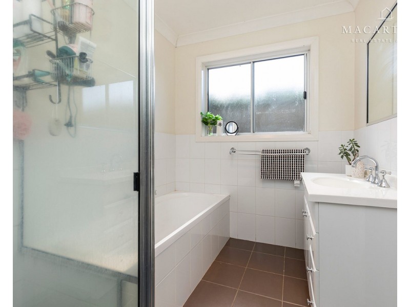 1/3 Bogong Crescent, Tatton NSW 2650