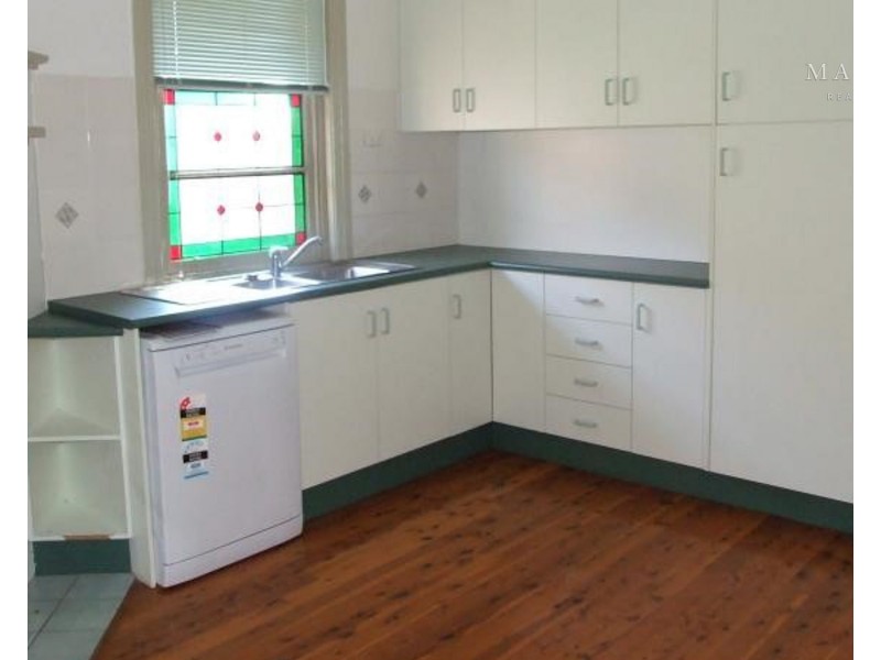 13 Bimbeen Street, Turvey Park NSW 2650