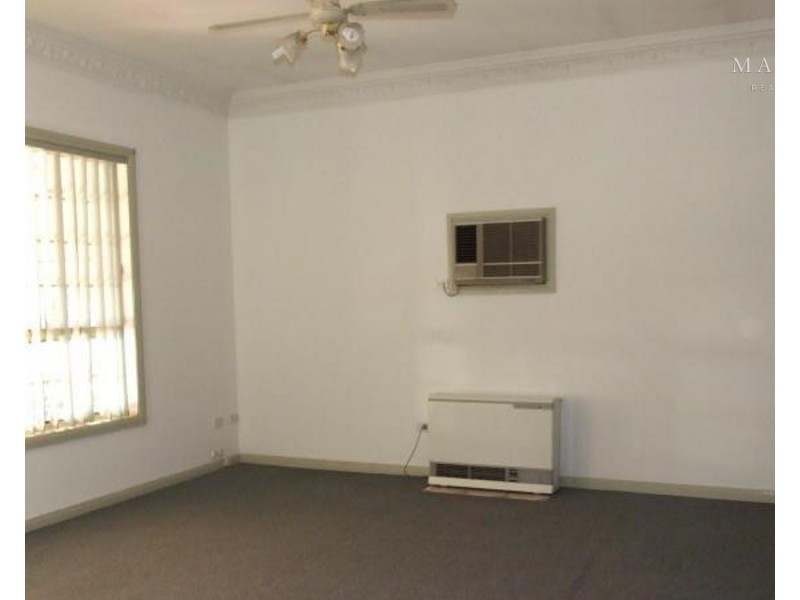 13 Bimbeen Street, Turvey Park NSW 2650