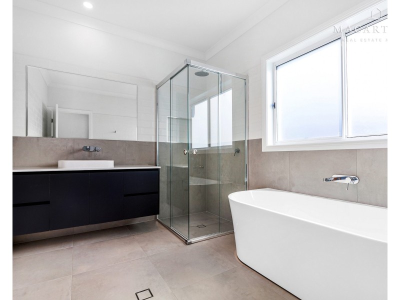 24 Flintwood Street, Forest Hill NSW 2651