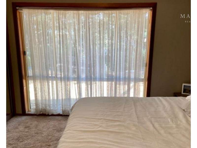 71 Dalman Parkway, Glenfield Park NSW 2650