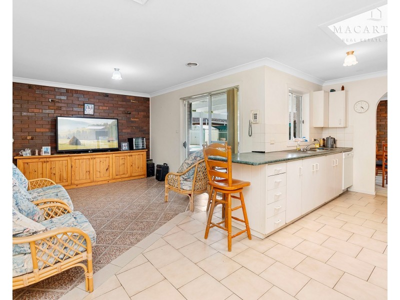 78 Balmoral Crescent, Lake Albert NSW 2650