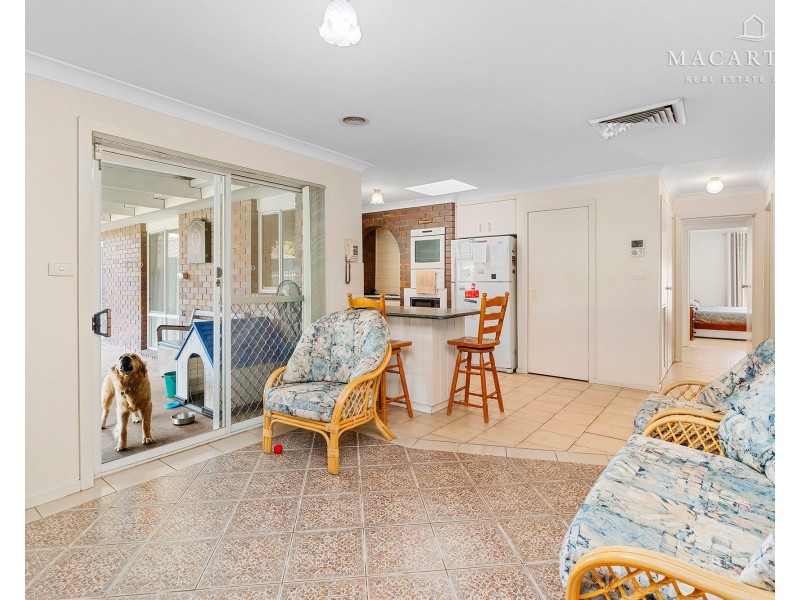 78 Balmoral Crescent, Lake Albert NSW 2650