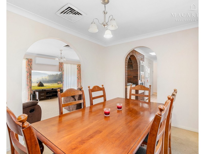 78 Balmoral Crescent, Lake Albert NSW 2650