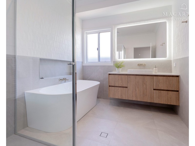 19 Lacebark Drive, Forest Hill NSW 2651