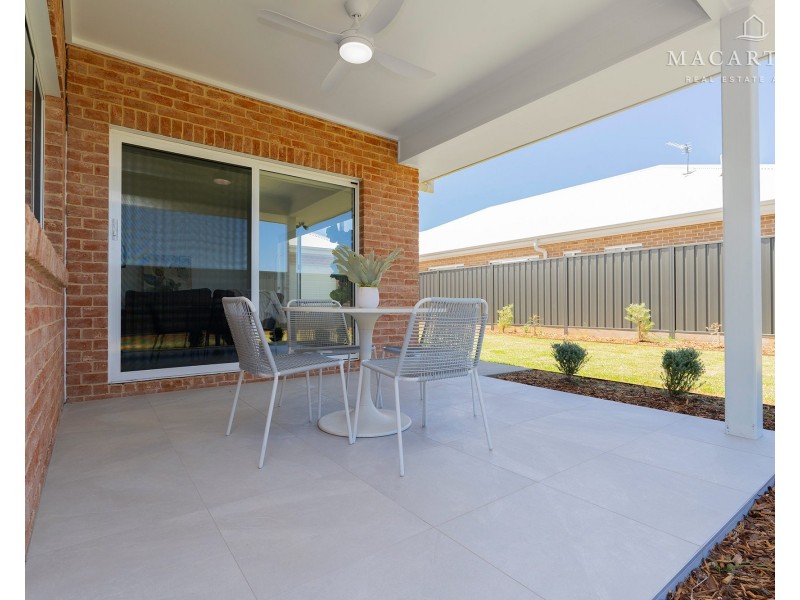 19 Lacebark Drive, Forest Hill NSW 2651