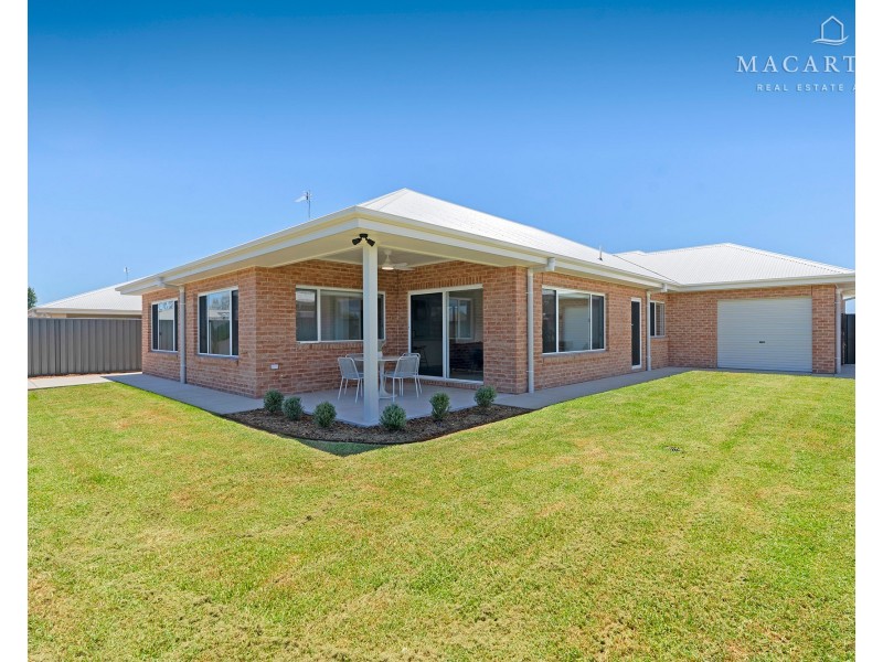 19 Lacebark Drive, Forest Hill NSW 2651