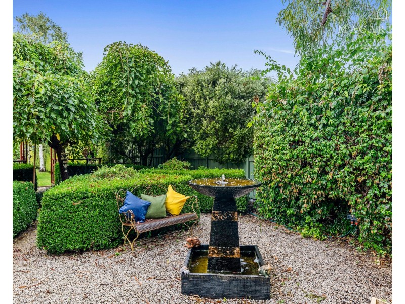 43 Alfred Street, Oura NSW 2650