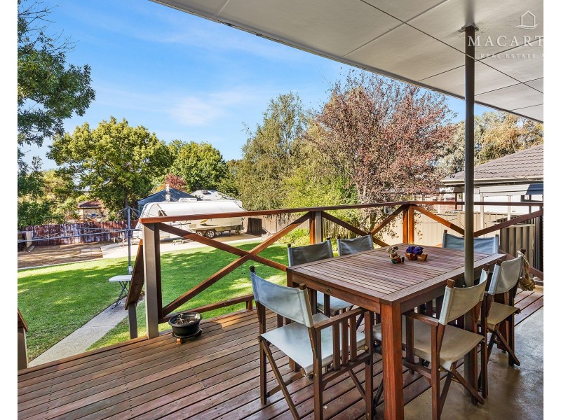 2 Walana Crescent, Kooringal NSW 2650