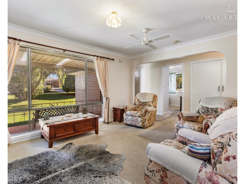 2 Walana Crescent, Kooringal NSW 2650